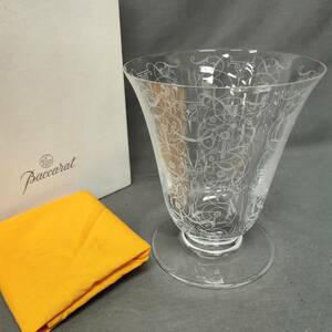 060314 261165 BACCARAT　バカラ　花瓶　一輪挿し　器　ガラス製　ブランド　箱付き　USED品