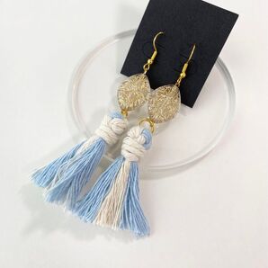 期間限定出品!タッセルピアス