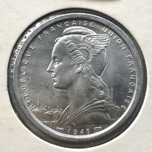 【未使用品】仏領カメルーン 古銭 1フラン 2フラン 1948年の画像4