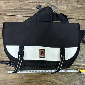 送料込み 未使用 『クローム ミニ メトロ メッセンジャーバッグ 防水 20.5L 黒×白 PC収納』CHROME MINI METRO MESSENGER BAG 