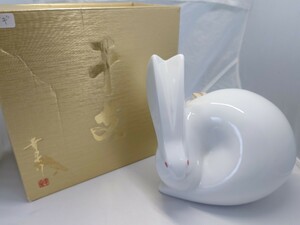 【限定品】　幸泉作　琉球　泡盛　多良川　陶器　干支　2010年　卯年　ウサギ　30度　720ml　未開栓　古酒　箱付