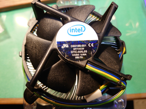 新品未使用 Intel LGA775 純正CPUクーラー 銅芯 リテール D60188-001 インテル