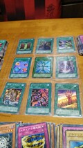 遊戯王カードまとめ売り　500～600枚程度　 トレーディングカード　実家保管品　プレイ用　2002年前後当時物_画像7