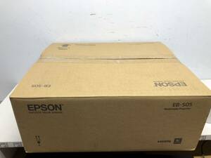 ☆T14☆ 未使用 EPSON エプソン　EB-S05 LCDプロジェクター　元箱・リモコン付 ランプ点灯時間0