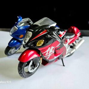 SUZUKI GSX1300R 隼 アオシマ 完成品バイクシリーズ レッド&ブルー2台セット！