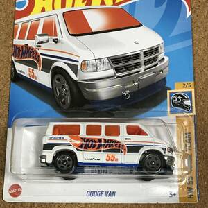 (8_66W) DODGE VAN, 55周年記念, 　ベーシックカー【ホットウィール】