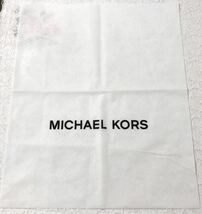 マイケルコース「MICHAEL KORS」 バッグ保存袋 2枚組（3671）正規品 付属品 内袋 布袋 不織布製 ホワイト 封筒型 巾着袋ではありません_画像4