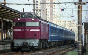 122　【３５㍉ネガ】ED76 90＋24系寝台客車　（富士）　大分駅　カラーネガ１コマ