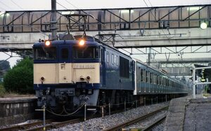 126　【３５㍉ネガ】EF641032＋209系（京浜東北線）　配給列車　明科駅　カラーネガ１コマ