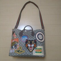 GUCCI ショルダーバッグ トートバッグ アングリーキャット グッチ_画像2