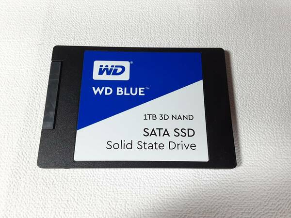 WD BLUE 3D NAND SSD 1TB SATA 2.5 インチ 動作確認済み 管理番号:m5577