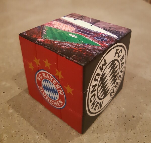 ルービックキューブ バイエルンミュンヘン ドイツ サッカー