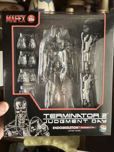 MAFEX Terminator meti com end каркас 