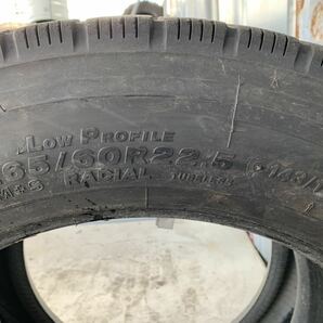 引取り可能！265/60R22.5 BRIDGESTONE M800 20年製 10mm 中古トラックタイヤ２本の画像4