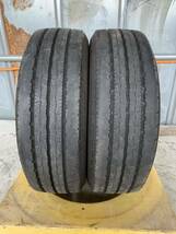 送料込み！185/65R15 101/99L LT 12PR YOKOHAMA LT151R 23年製 6~7mm 中古トラックタイヤ２本_画像1