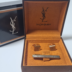 【18256】★送料無料★YVES SAINT LAURENT イヴ・サンローラン ネクタイピン カフス カフリンクス タイバー まとめ売り ファッションの画像7