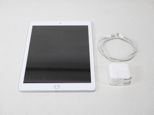 【中古】9.7インチ iPad 第5世代 Wi-Fi 32GB シルバー A1822　(2017年）