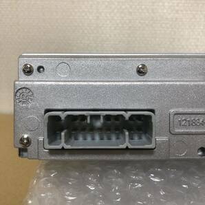 新車外し いすゞ 純正ラジオ AM/FM ワイドAUX USB Bluetooth 12vの画像3