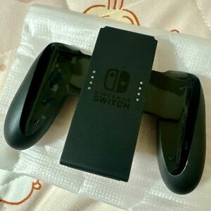 新品未使用　Nintendo Switch純正ジョイコングリップ 任天堂 ジョイコン Joy-Conグリップ スイッチ