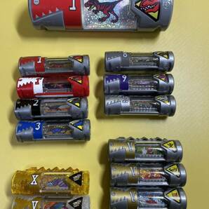 【中古】 獣電戦隊キョウリュウジャー 獣電池12個・マクドナルドハッピーセット獣電池 まとめて セット (マキシマム ビクトリー 他)