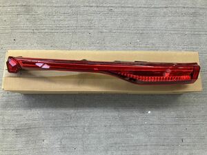 良品 ハリアー MXUA80 純正 右 テールランプ STANLEY W5631 81581-48330