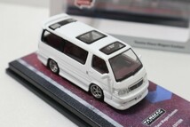 Tarmac 限定 1/64 トヨタ ハイエース 100系 カスタム ワゴン ホワイト ターマックワークス 香港トイカーサロン Hiace_画像3