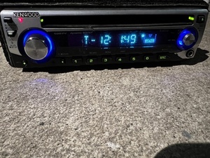 ケンウッド製 Kenwood CDプレーヤー E222S CDレシーバー 1DIN カーオーディオ CD/AM/FM/AUX フロントAUX 簡易動作確認 即決