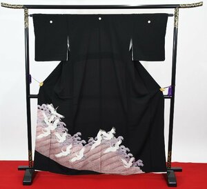 黒留袖 結婚式 舞鶴 老松 縁起 五つ紋 家紋 身丈155.5cm 裄丈64cm ★着物 e-874