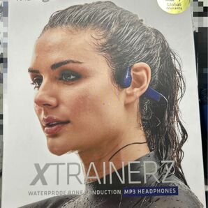 27日までのお値下げ Aftershokz Xtrainerz アウトドア&完全防水骨伝導 ヘッドホンMP3プレイヤー 