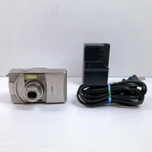175【中古】Konica Digital Revio KD-500Z f=8-42ｍｍ 1:2.8-4.9 コンパクトデジタルカメラ シルバー 充電器付き 通電確認済み 現状品_画像1