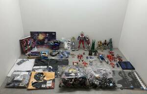 098 J) [ Junk ] Ultraman special effects monster sofvi prize most lot figure ga tea small articles large amount summarize operation not yet verification including in a package un- possible 