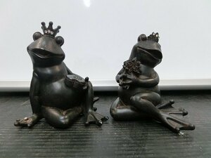 ♪♪カエルの結婚式　置物　カエル王子様夫婦　オブジェ　インテリア　かえる　蛙　ブラック【6C25⑫e】♪♪