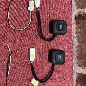 うちガースイッチ 2個セット 白LED DIY 日本未発売 スライドドア 追加スイッチ 超便利 ミニバン 軽ハイトワゴンなどにの画像2