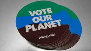 パタゴニア VoteOurPlanet 非売品ステッカー 2枚 ノベルティ