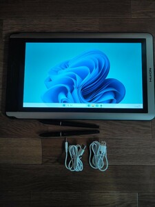 送料込み 15.6インチ液晶ペンタブレットHUION 液晶タブレット Kamvas GT-156HDV2 アンチグレアガラス搭載15.6インチフルHDペン２本付