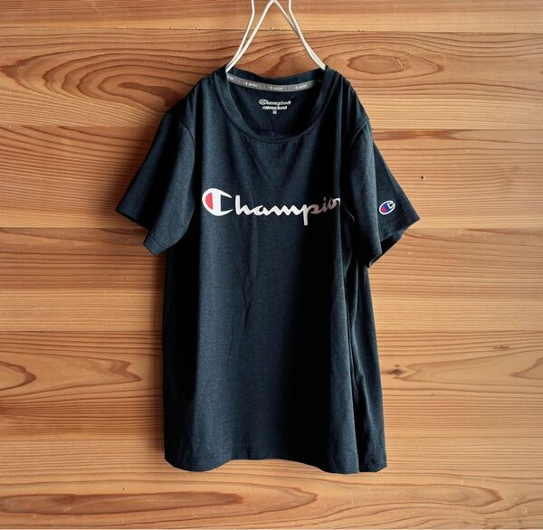 美品　Champion①UV速乾スポーツTシャツ　　チャンピオン