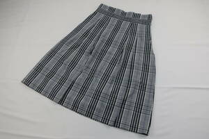 [ sending 900 jpy ] 47 UNTITLED Untitled pleat tuck skirt A line check 0 side zipper cotton × nylon 