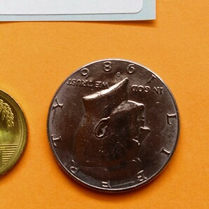 外国コイン アメリカ (Rー３２８) ５０セント硬貨 １９８６年 の画像5