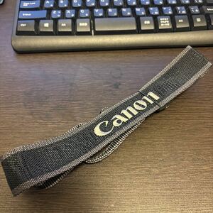 【送料無料】Canon キヤノン 刺繍文字 黒色×グレー×白色(シルバー) カメラ ストラップ