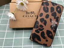 COACH コーチ 財布 長財布 メンズ レディース プレゼント 小銭入れあり レオパード 新品 ラウンドファスナー レザー ウォレット C017_画像4