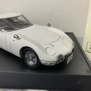 デアゴスティーニ トヨタ 2000GT 組み立て済み 1/10スケール マガジン65冊 バインダー 七宝焼きエンブレム DVD 社外ホイール付き【02】の画像5