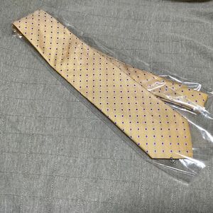 ネクタイ　未使用品　シルク100% イタリア製 ドット柄ネクタイ