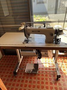 MITSUBISHI DY-350 middle thickness thing .. top and bottom sending sewing machine (100v servo motor attaching )(XL-554-10)