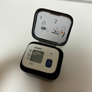 オムロン OMRON 手首式血圧計 血圧計 健康管理 自動電子血圧計 手首血圧計