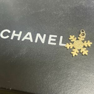 CHANEL チャーム　雪の結晶　ココマーク