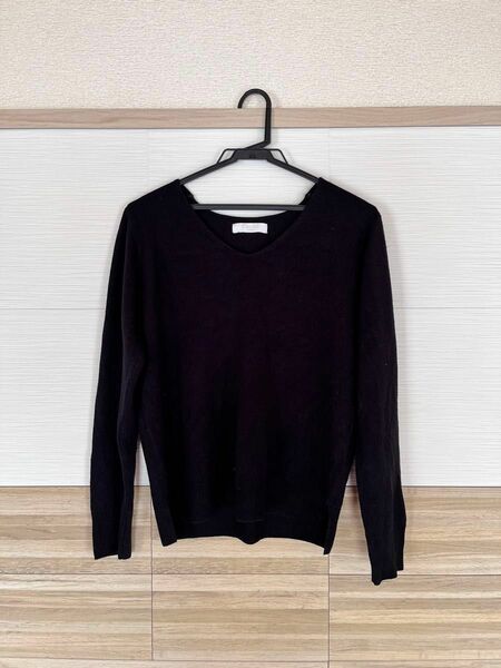 ディスコートdiscoat無地シンプル可愛いブラック　Ｖネック　 ニット セーター