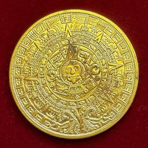 アステカ 硬貨 古銭 マヤ チチェン・イッツァ ククルカンの神殿 アステカ神話 闇の悪鬼 ツィツィミメ 記念メタル コイン 海外硬貨 の画像1
