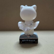 希少 レア ハローキティ マリリンモンロー 置物 HOLLYWOOD ワールドキティ コレクションドール 2003 SANRIO 全長10cm ケース付き_画像3