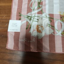 新品 未使用 Nina Ricci ニナリッチ シルクコットン スカーフ 絹50% 綿50% ピンク 花柄 52cm ×53cm ハンカチ ハンカチチーフ_画像8