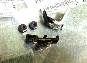 新品 トヨタ純正 AE86 レビン トレノ フューエルタンク ドア リテーナー 給油口 ガソリン JDM Fuel Tank Lid Door Retainer & Spring & Nut